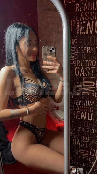 Foto von Elena Mit Originalbilder