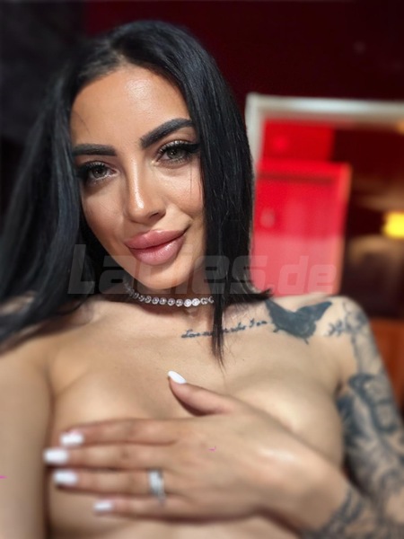 Foto von Elena Mit Originalbilder