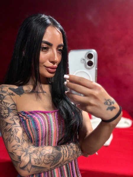 Foto von Elena Mit Originalbilder