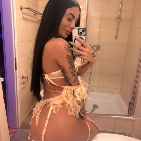 Elena Mit Originalbilder