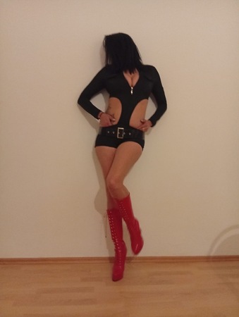 Yna - nur SMS & WhatsApp, Stuttgart