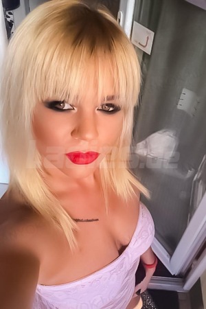 Regina Teeny Maus (18+), Wiesbaden