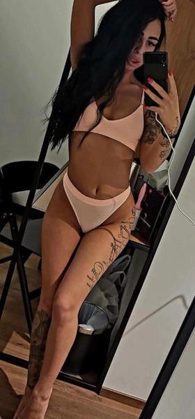 Lexi - Apartmenthaus Erotic Island – Marburg photo 3