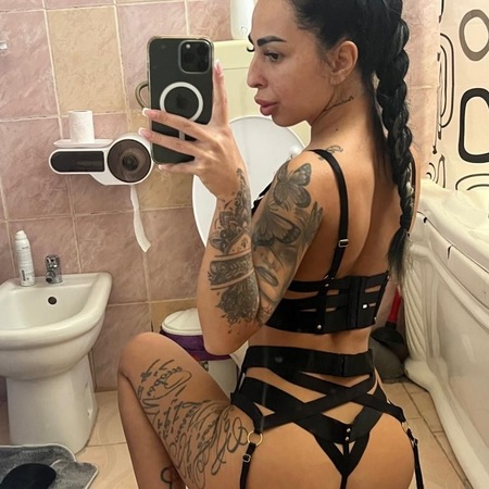 Lexi - Apartmenthaus Erotic Island, Marburg