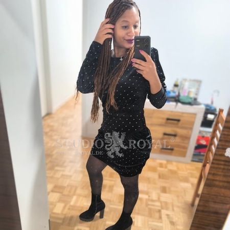 Isabella im Studio Royal, Osnabrück