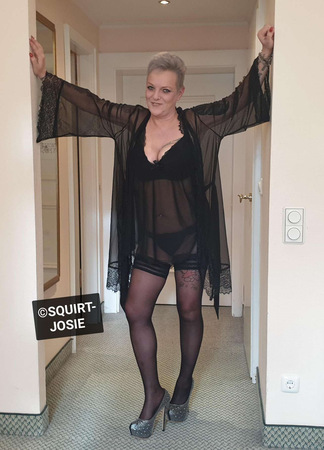 SQU*RT - JOSIE, DEUTSCH, Augsburg