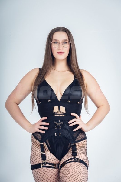 Foto von Bizarrlady Kim Throne