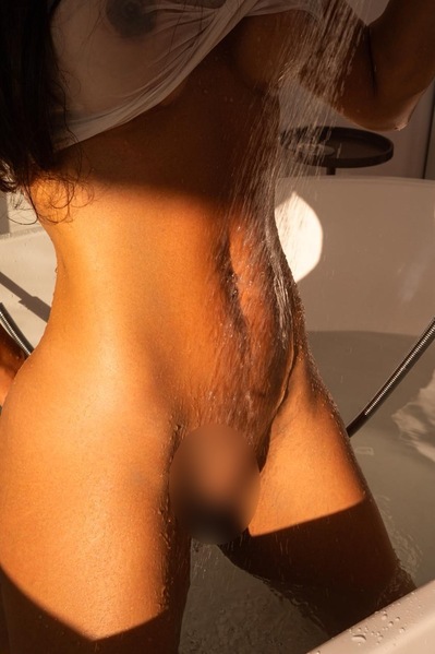 Foto von Mavie Estrela - WhatsApp only!
