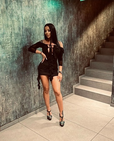 Anays NEU im Haus 1, Ulm