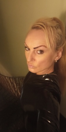 Blonde Karina ist ganz neu, nur für eine Woche, Weimar