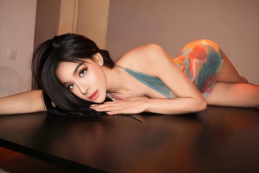 Foto von AV LINZI,  Super Hot!