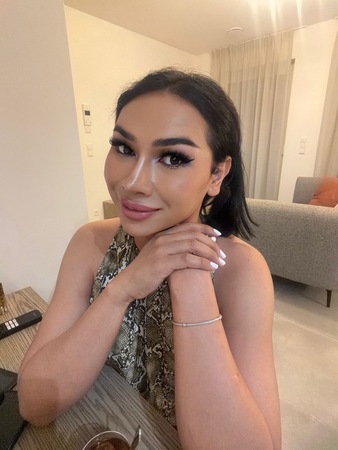 Napa Thai ladyboy, Hamburg