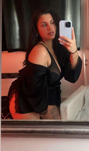 Foto von Sexy  Angela Erotic Massage