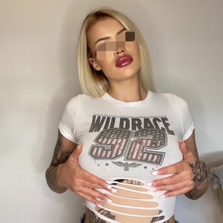 <img src="https://static.ladies-cdn.de/ladies/images/static-cdn/ladies-stars/img/ladies-stars-logo-icon.svg" class="starsContentIcon" />Deutsche Lorena - DUO möglich, Stuttgart - Möhringen 