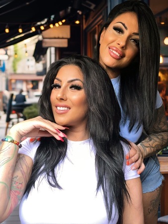 Heiße Emiliana & Camilla Duo, Siegen