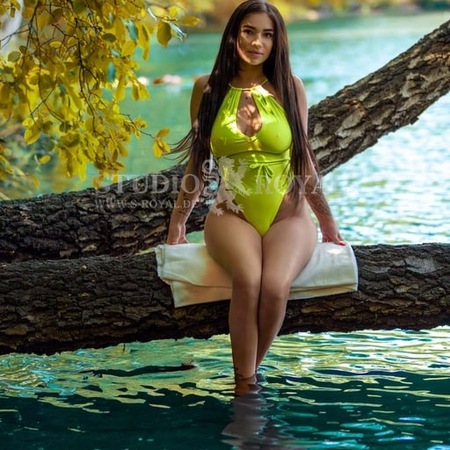 Sabina im Studio Royal, Herford