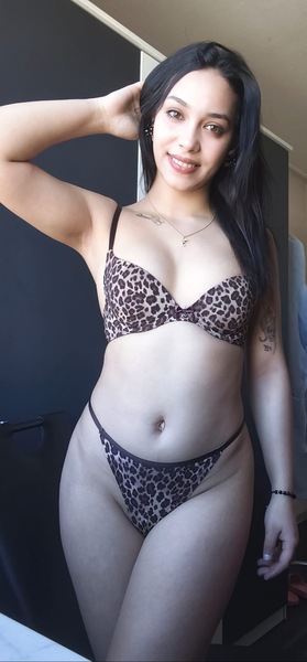 Foto von Lea im Bellami