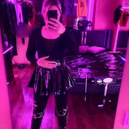 Julia little devil, Köln