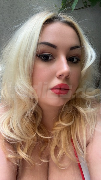 Foto von Isabella - XXL BUSEN