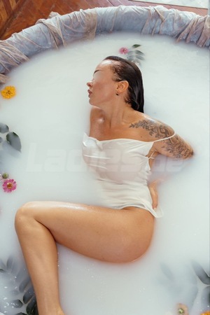 Katalina Massage Kein GV/OV, Bielefeld