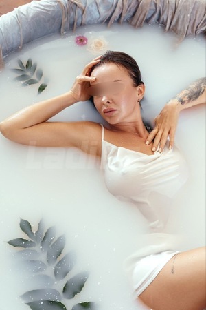 Katalina Massage Kein GV/OV, Bielefeld