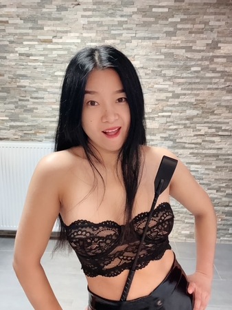 Miss Hongkong DOMINA Massage, Essen
