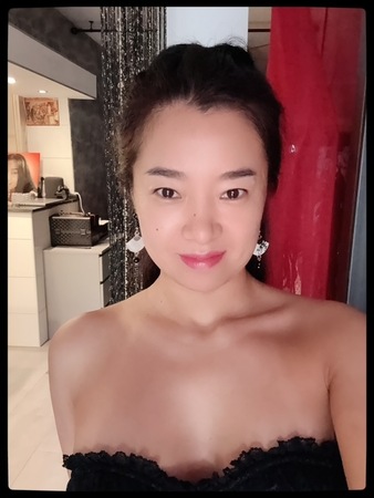 Miss Hongkong DOMINA Massage, Essen