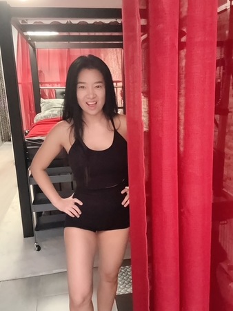 Miss Hongkong DOMINA Massage, Essen