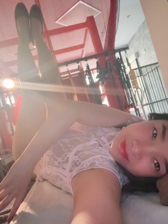 Miss Hongkong DOMINA Massage, Essen