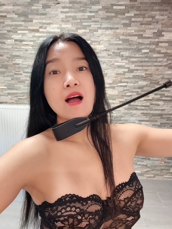 Miss Hongkong DOMINA Massage, Essen
