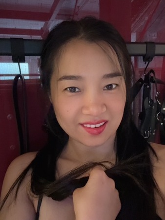 Miss Hongkong DOMINA Massage, Essen