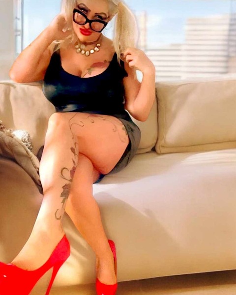 Foto von Lady Pamela NS Queen