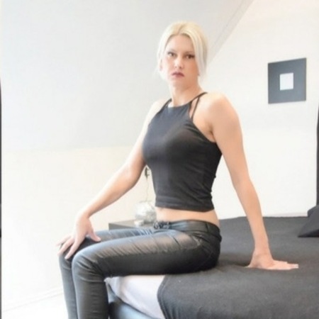 Alicia aus Lettland, Bürstadt