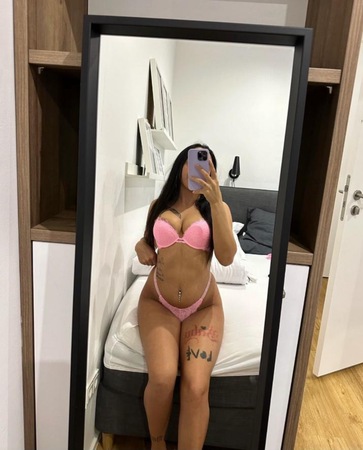 Rebeca - 100% ORIGINAL BILDER, Essen