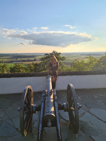 Jana AV L*der, Augsburg