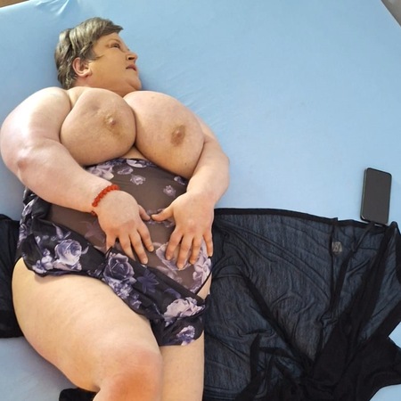 Steffi - XXL T*TTEN