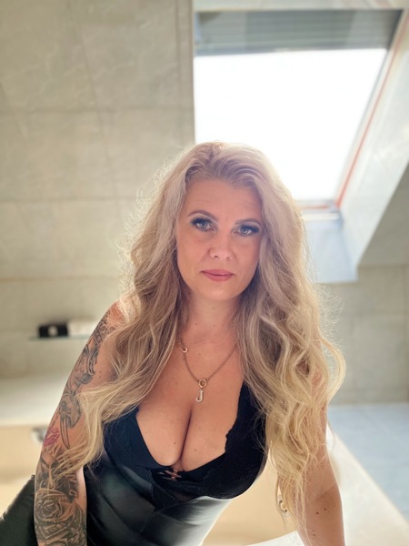 Foto von Deutsche Melina Bizarr Lady