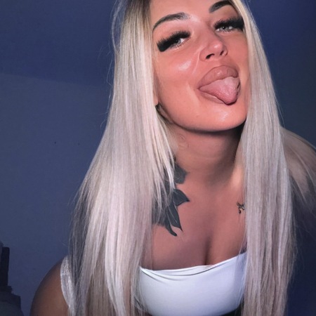 <img src="https://static.ladies-cdn.de/ladies/images/static-cdn/ladies-stars/img/ladies-stars-logo-icon.svg" class="starsContentIcon" />Deutsche Lisa - neue Nummer, Köln