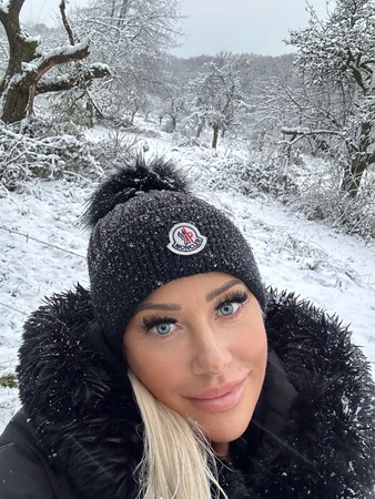 Deutsche Sarah *Ganz neu*, Stuttgart