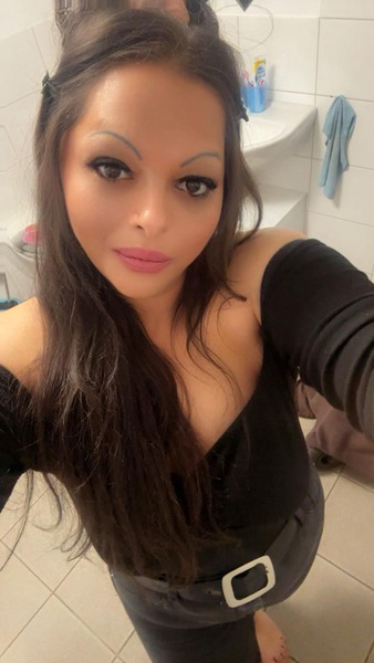Melissa NUR Hausbesuche – Monchengladbach photo 4