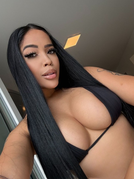 Foto von Sexy Helena  Brasileira - NEU