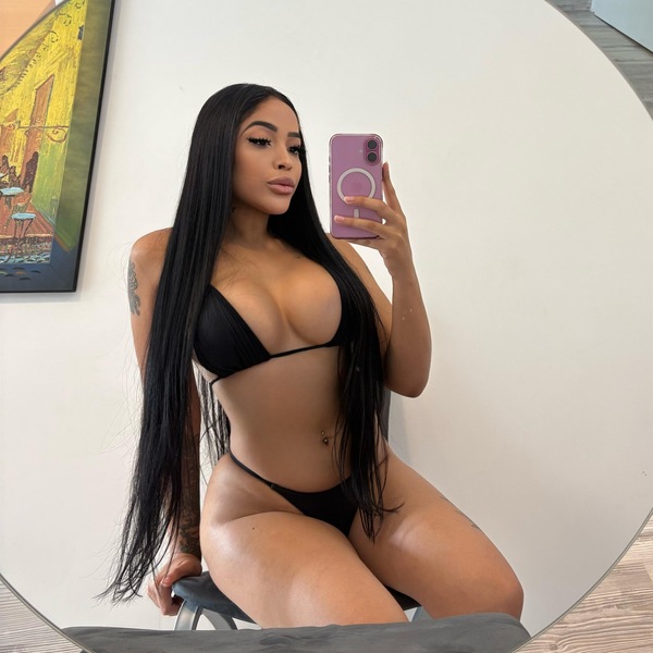 Foto von Sexy Helena  Brasileira - NEU