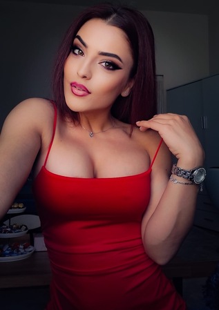 Gina foxx- Ich beantworte Nachrichten und Anrufe in WhatsApp, Mönchengladbach
