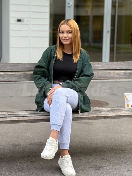 Foto von Emma Ganz neu in deiner Stadt