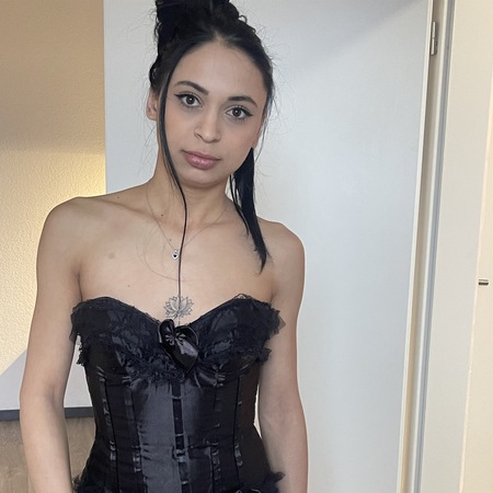 Kayra 19 J AV Queen, Fulda