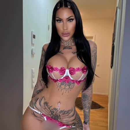 Deutsche Sofia Divine, Saarbrücken