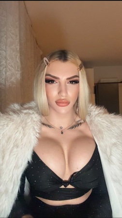 Ts Deutsch-Türkin Nora, Stuttgart