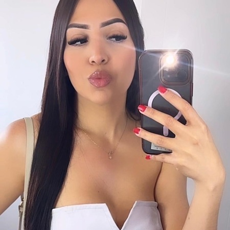 Mia