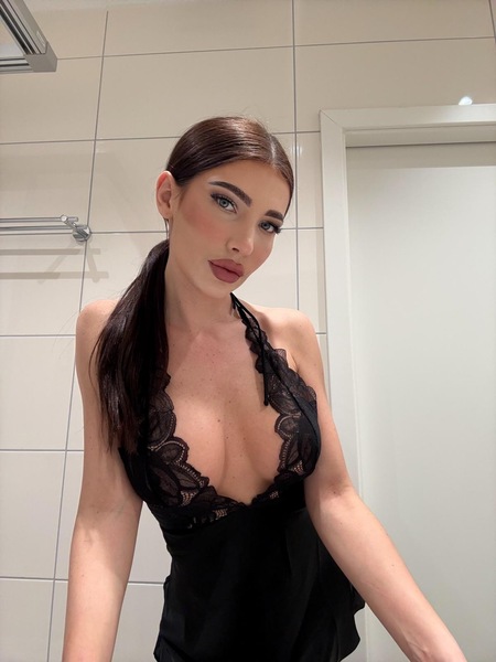 Skinny Sloppy BJ Queen Maya – Balingen photo 5