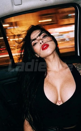 Daniela, die heiße LATINA-Bombe", Berlin